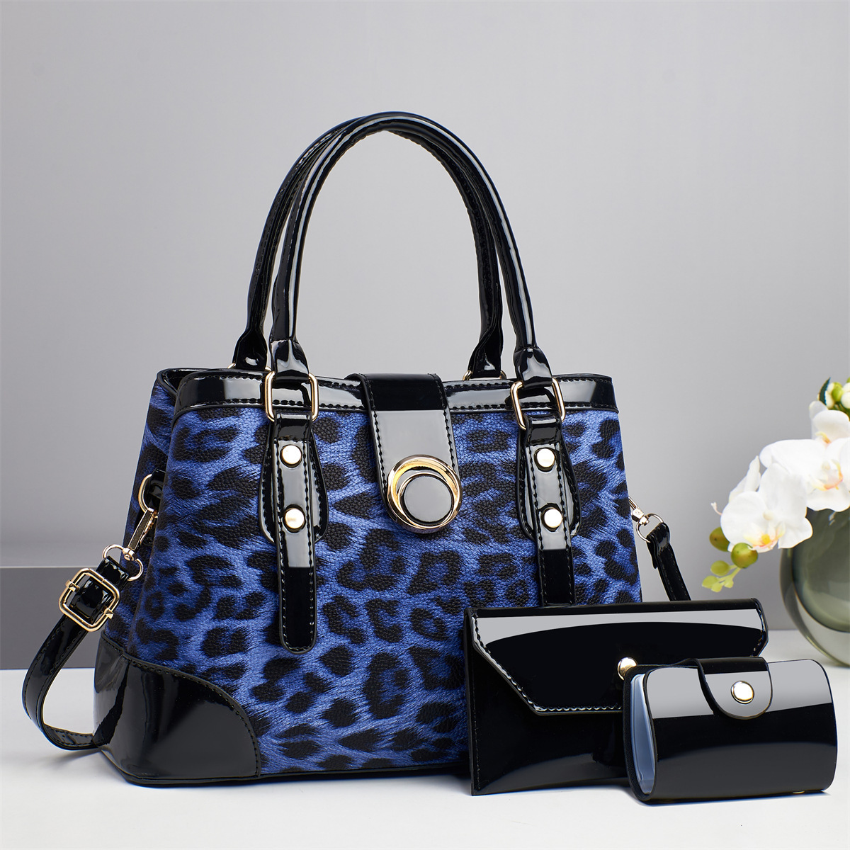 Women Large Capacity Handbag Shoulder Crossbody Bag - Image 3